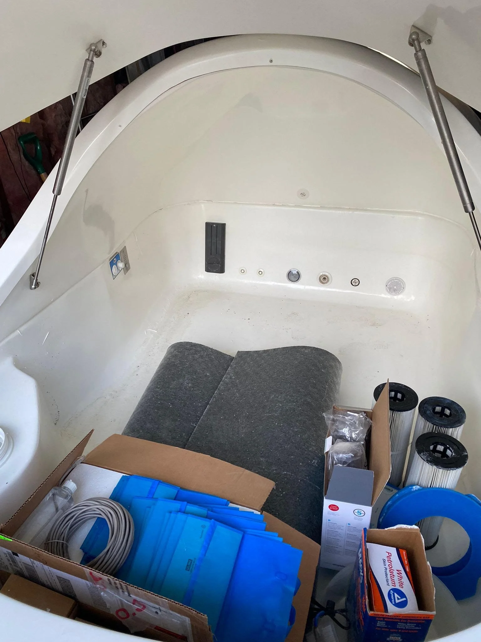 1 Royal Spa Pod - view 3