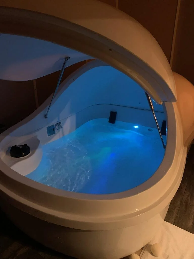 1 Royal Spa Pod