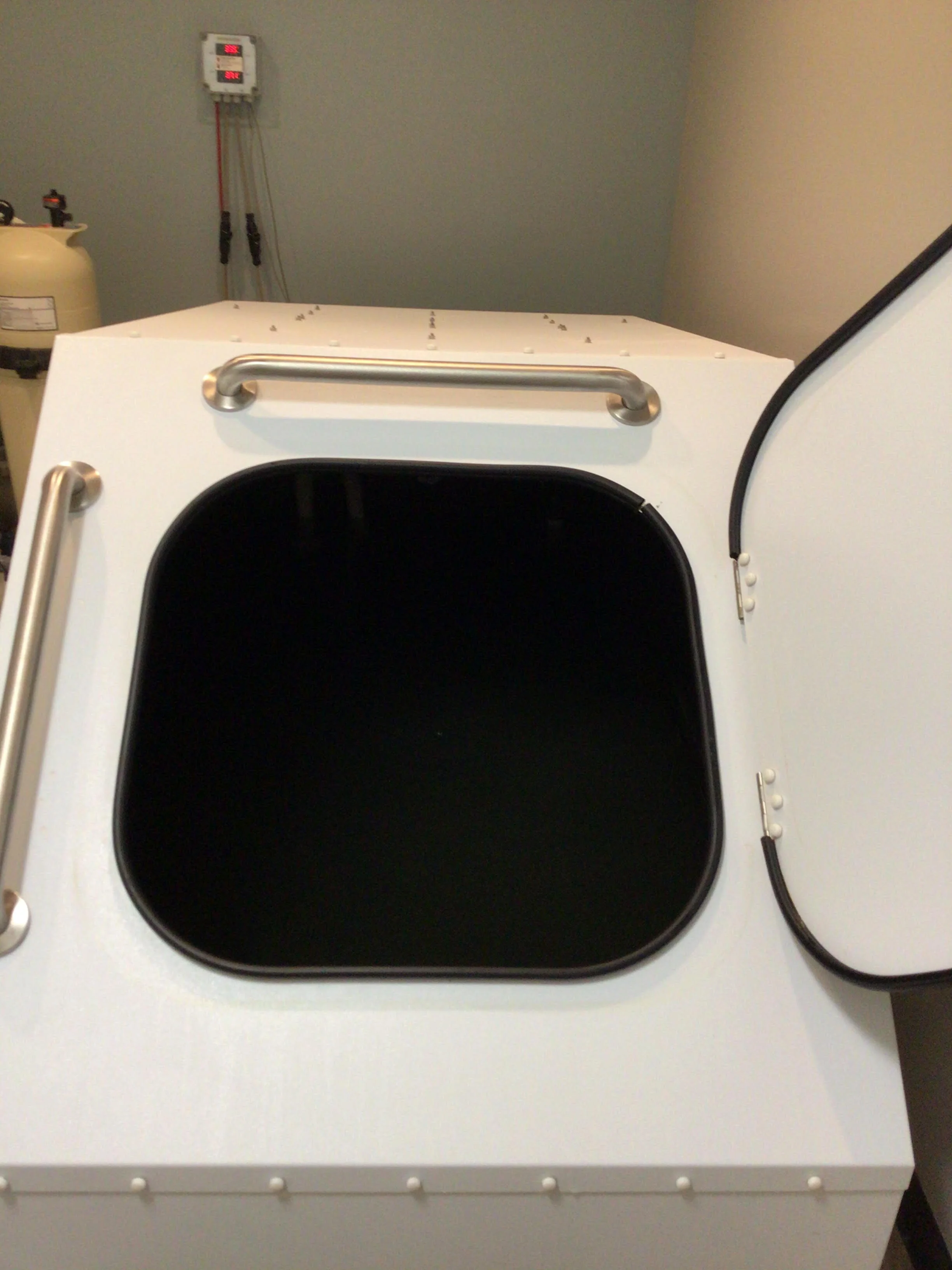 1 Escape Pod Explorer - view 2