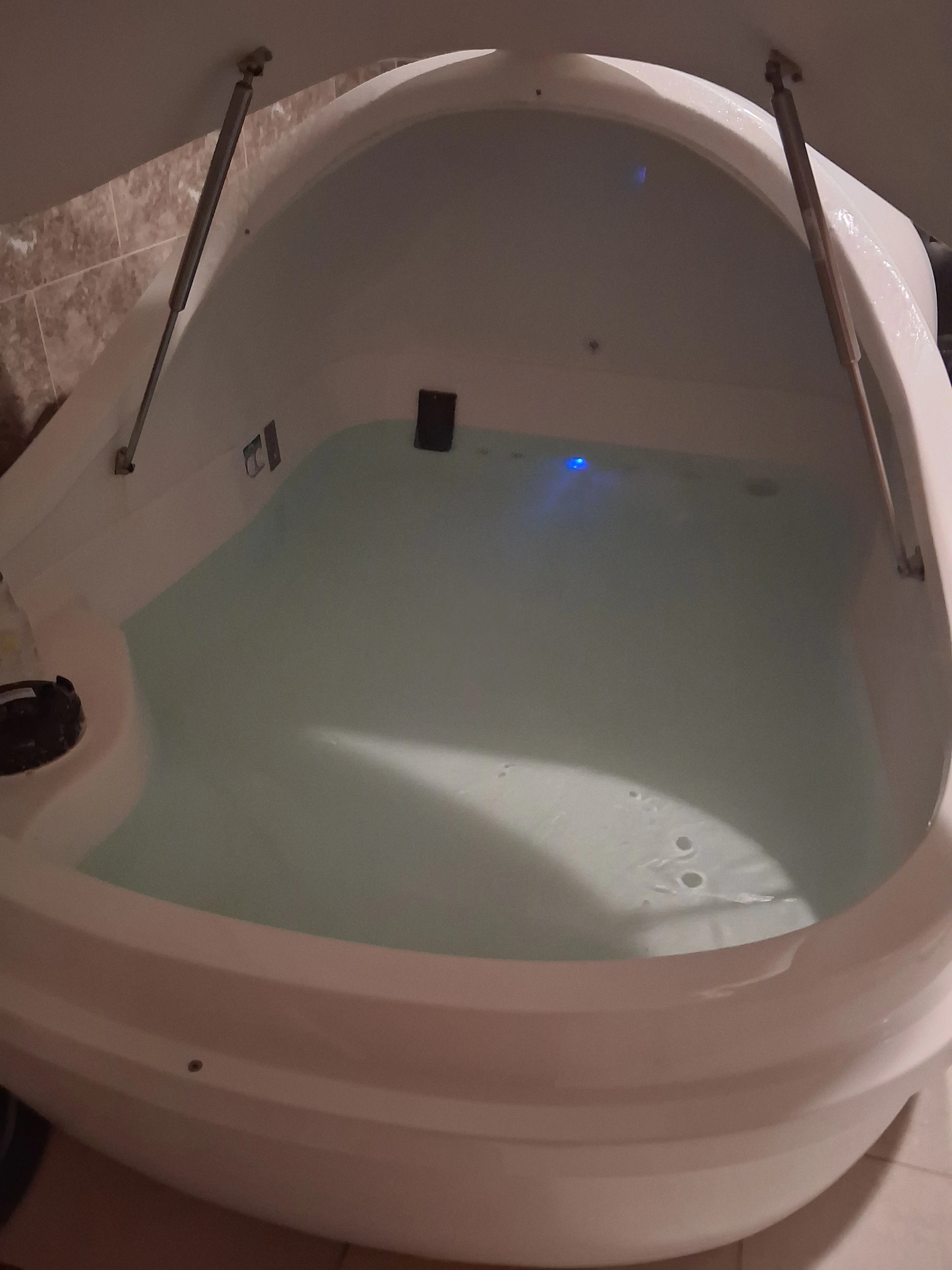 1 Royal Spa Float Tank - view 2