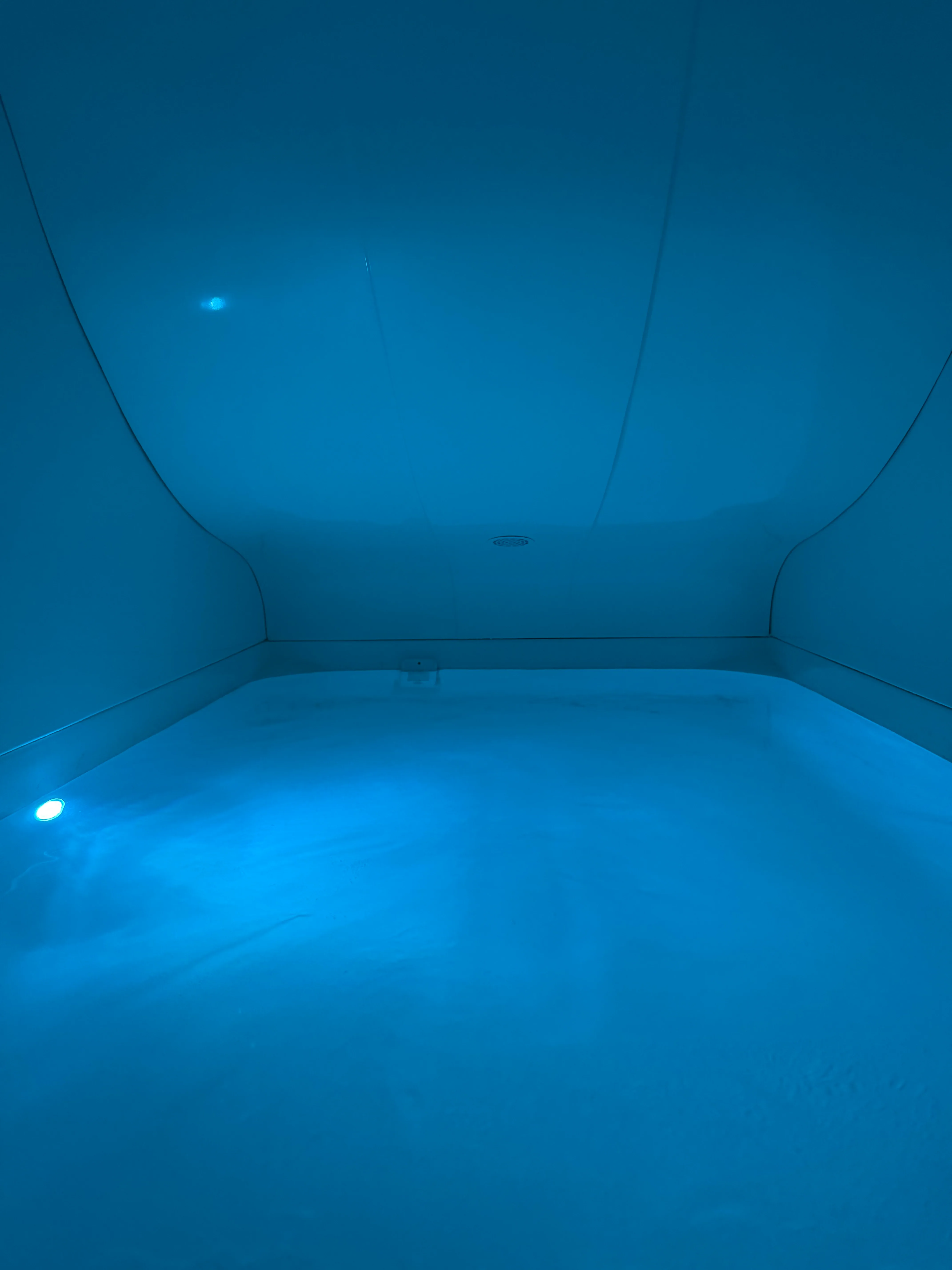 2021 Wave Float Room