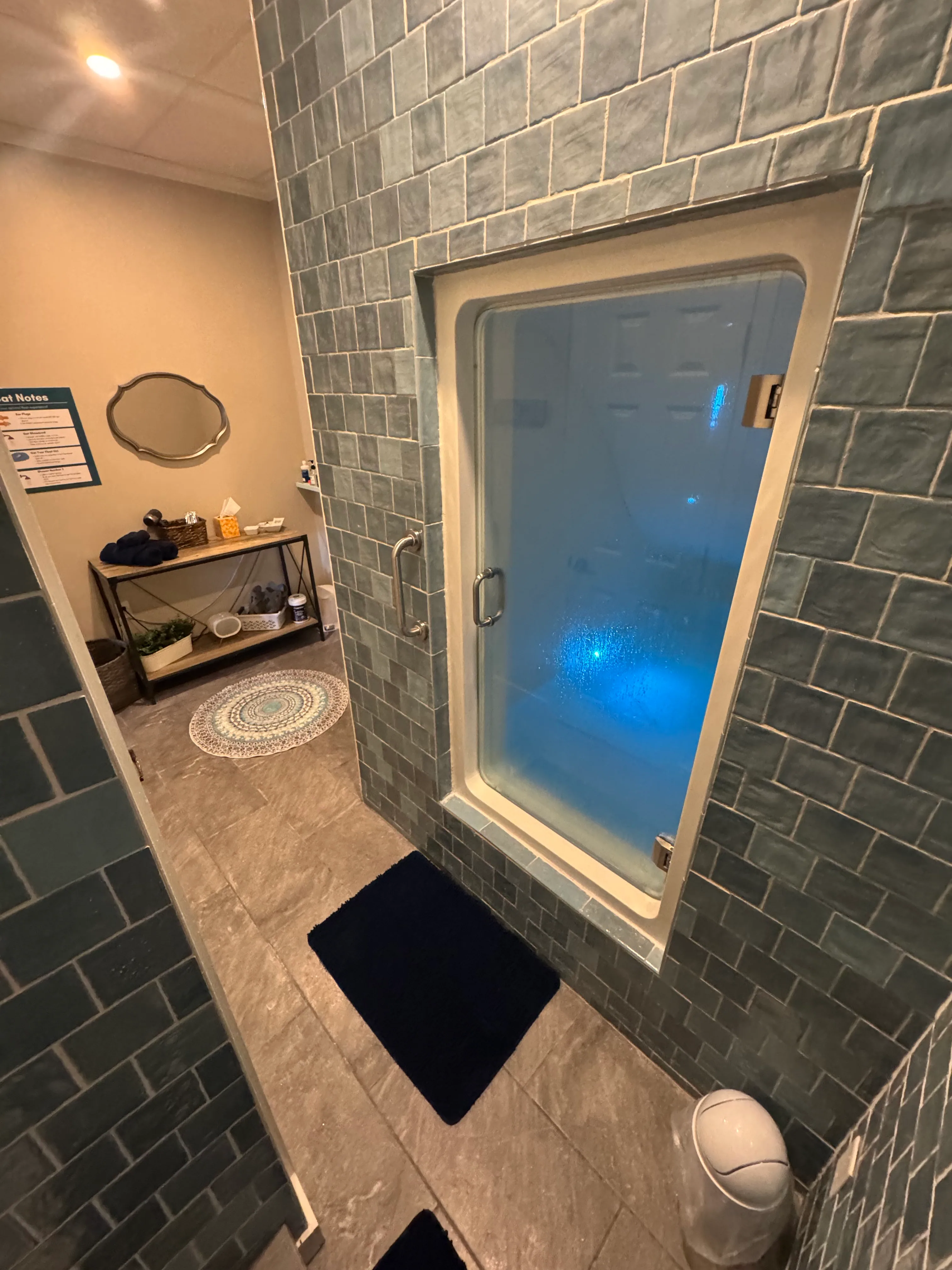 2021 Wave Float Room - view 2